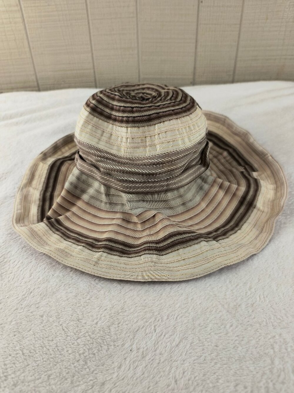 Sunday Afternoons Striped Floppy Sun Hat Wide Brim Neutral Beige Brown Packable